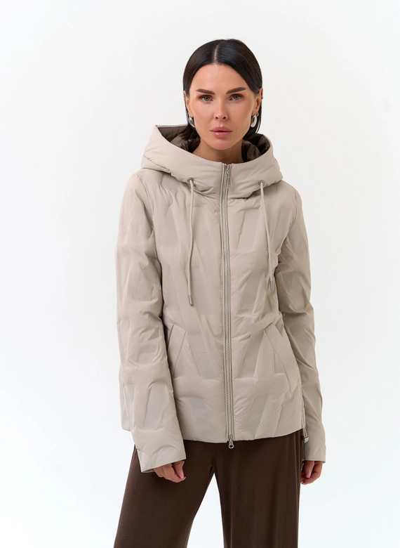 Женская куртка с капюшоном