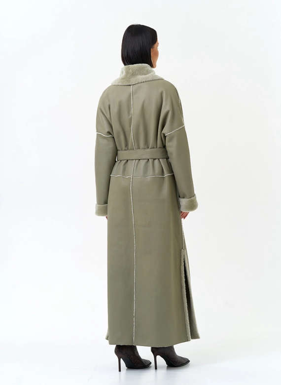 Женская дубленка зеленого цвета фото