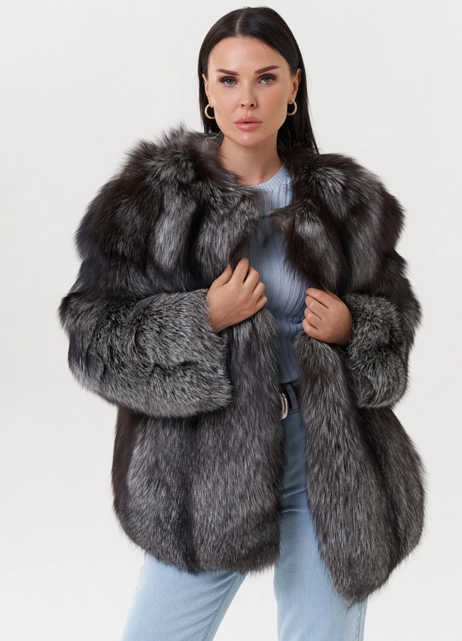 Шуба оверсайз из меха чернобурки модель № 27616 универмаг малина
