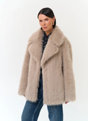 Женская куртка из эко меха
